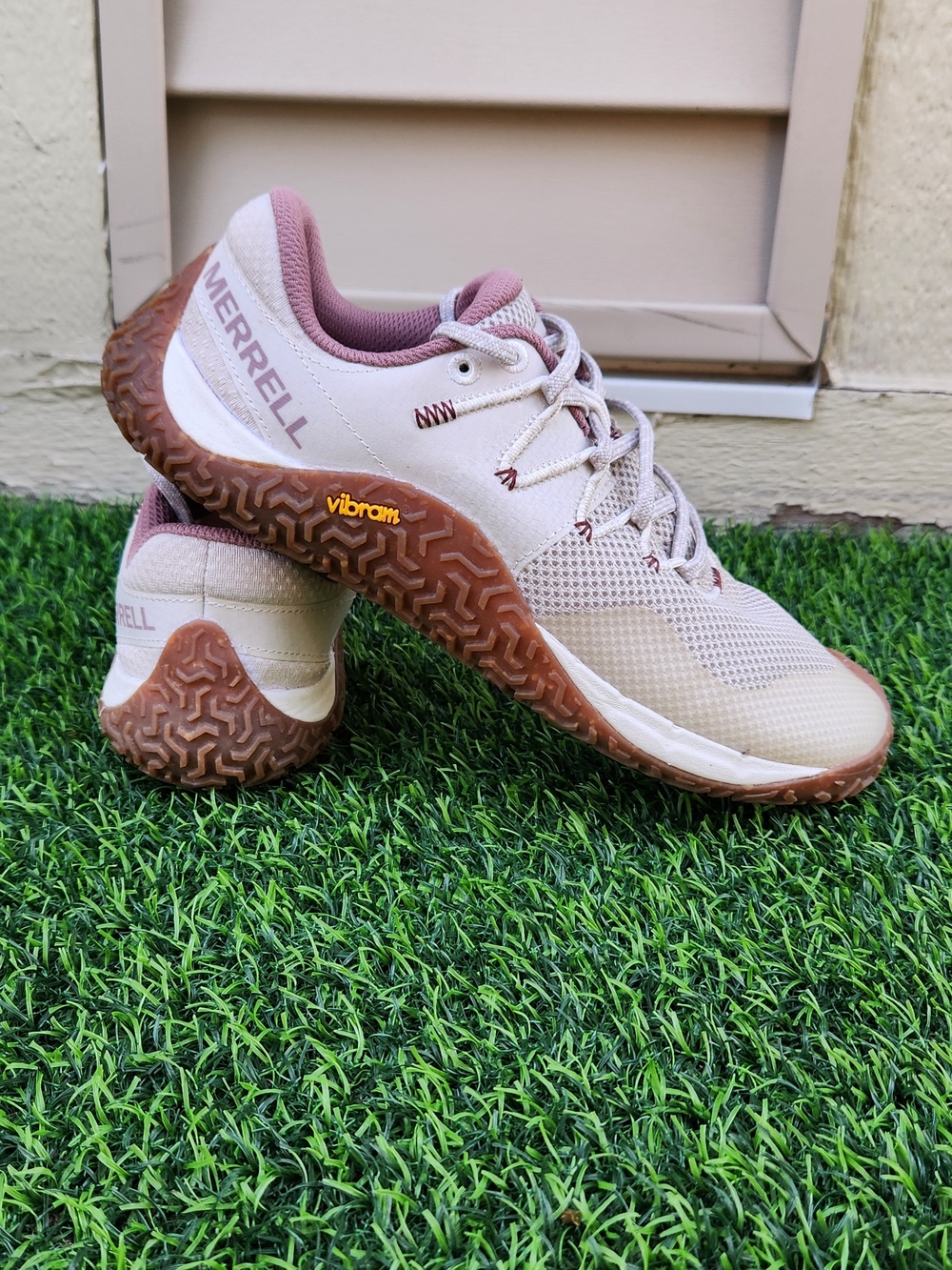 Merrell Trail Glove 7 Oyster Gum Women’s Size 9